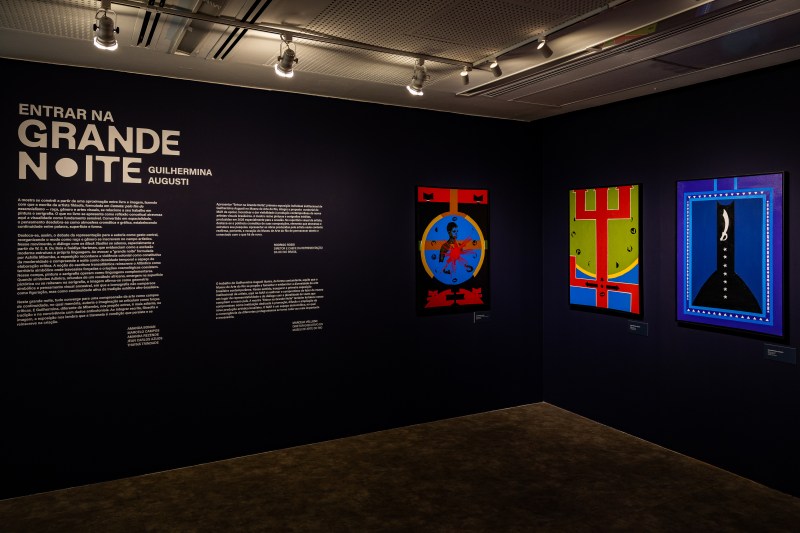 Vista da exposição Entrar na Grande Noite, Museu de Arte do Rio, 2026