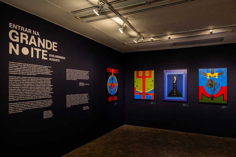 Vista da exposição Entrar na Grande Noite, Museu de Arte do Rio, 2026
