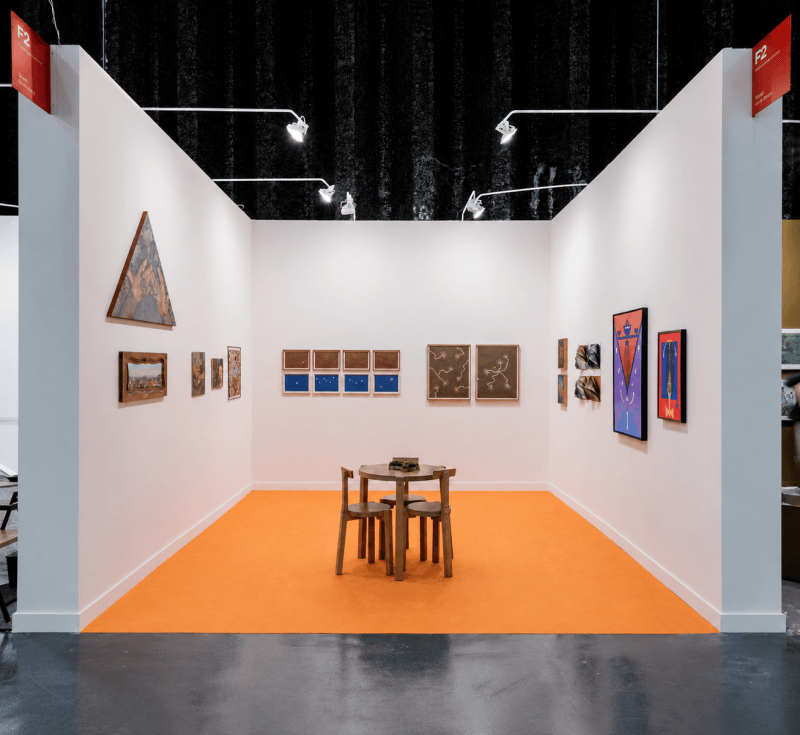 Obras de Guilhermina Augusti no espaço da Galeria Ocupá, SP-Arte Rotas 2026